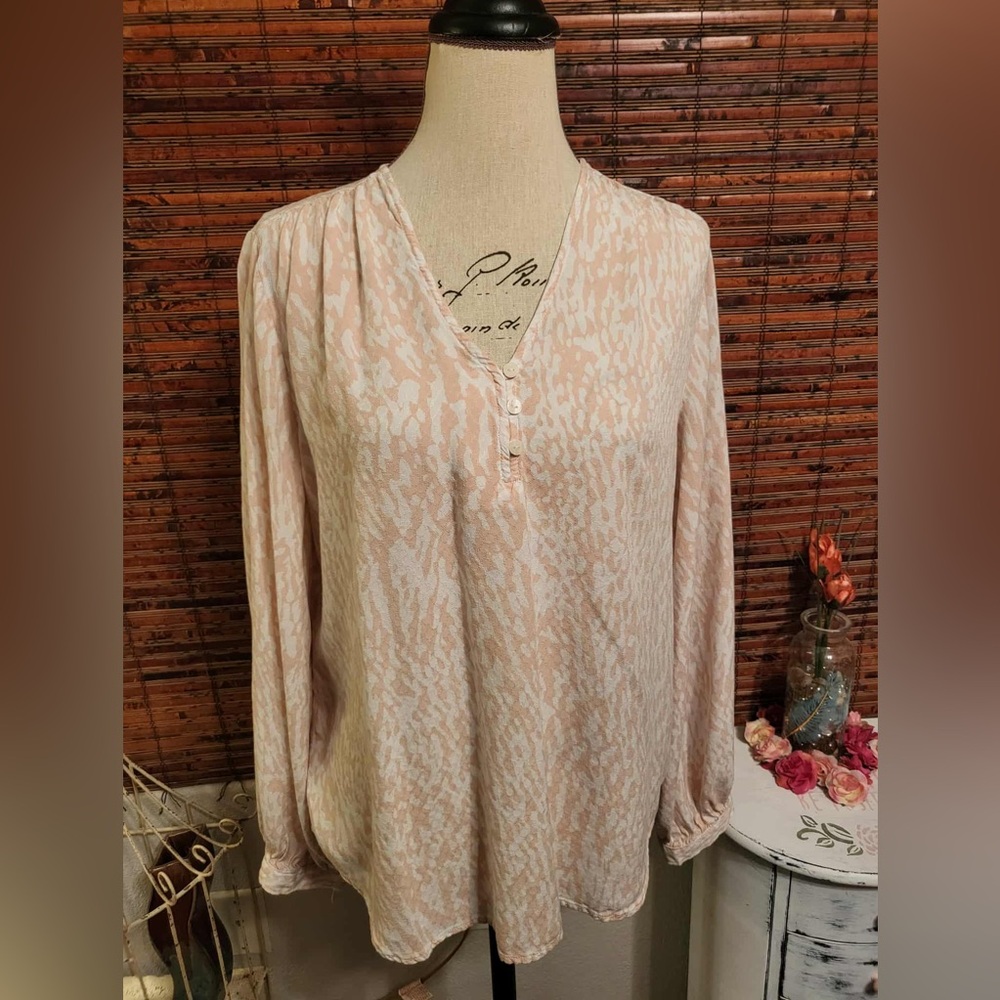 Liz Claiborne Light Pink Patterned Blouse
